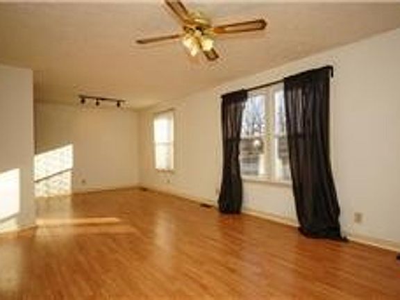 3rd image of 309 Andrew Dr