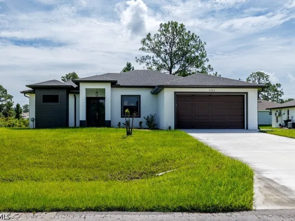 1752 Pine Ave, Lehigh Acres, FL 33972