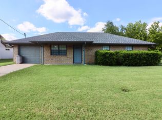 308 W 5th St, Weatherford, TX 76086