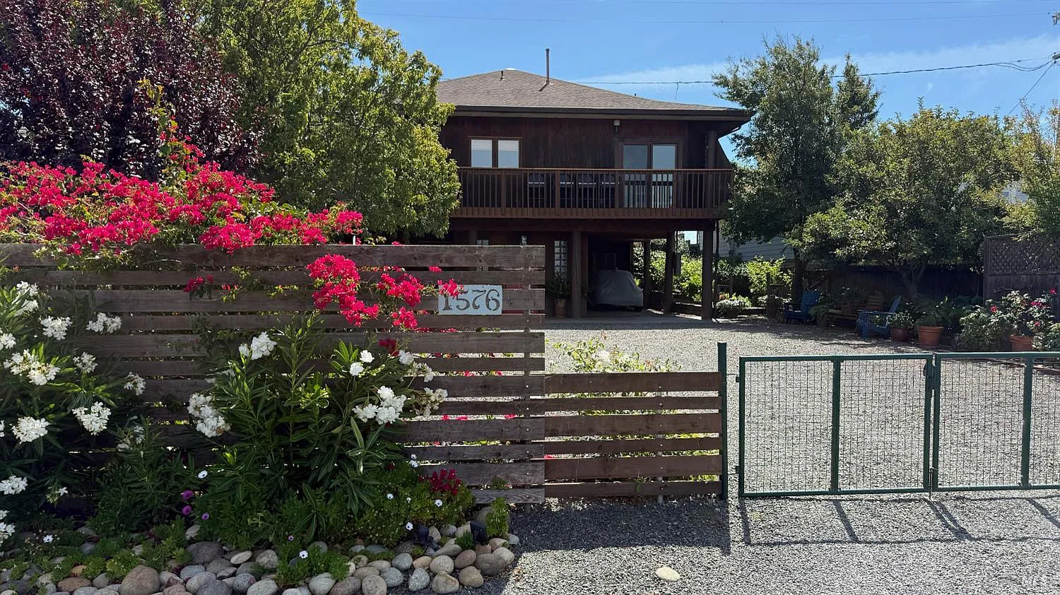 1576 Milton Road photo 1