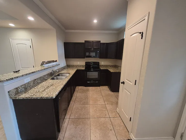 7014 Donovan Way #103 — Photo 6