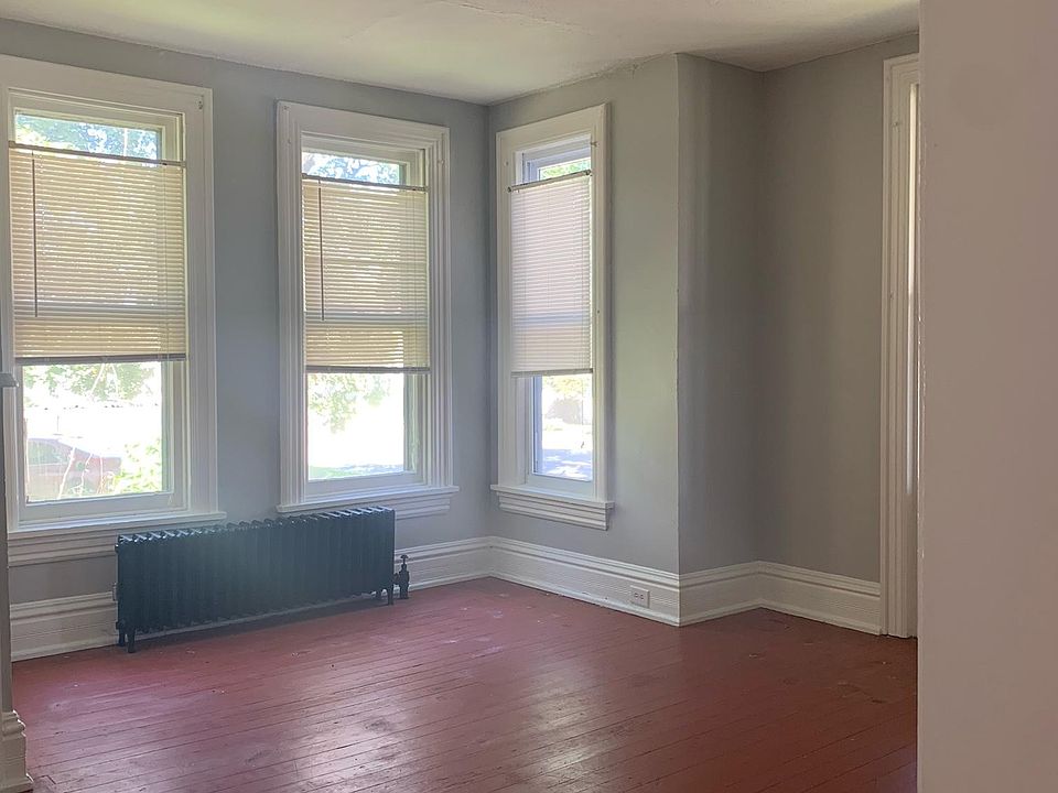 1st image of 512 Market St #1