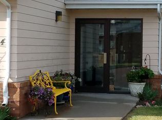 924 4th St APT 4, Garretson, SD 57030