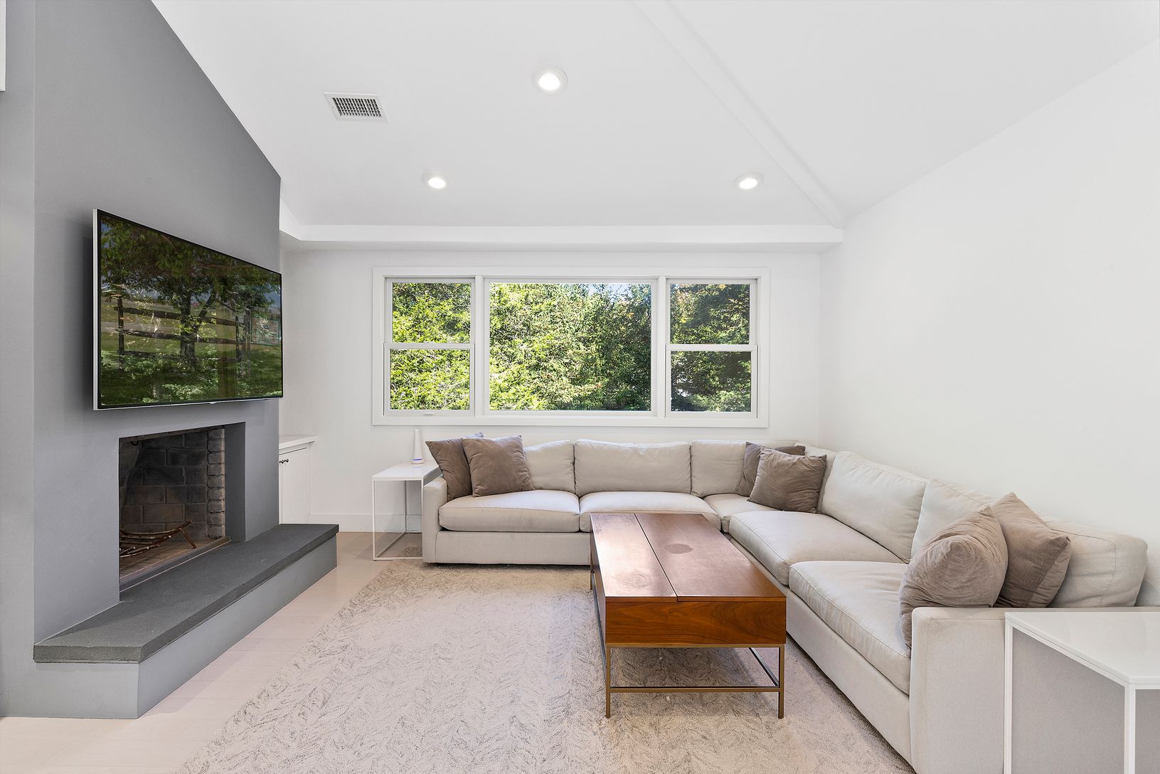  Living Room w/ Gas FP