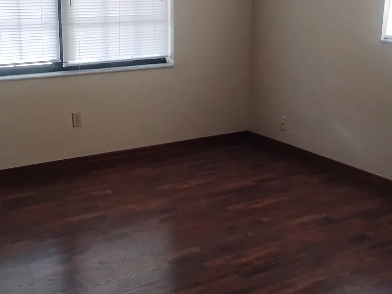 5150 NE 23rd Ave — Photo 3