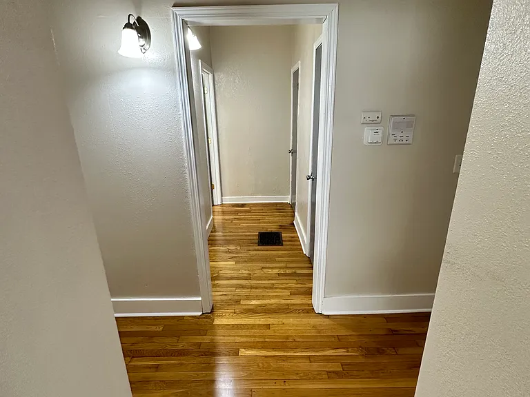 1635 White St — Photo 6