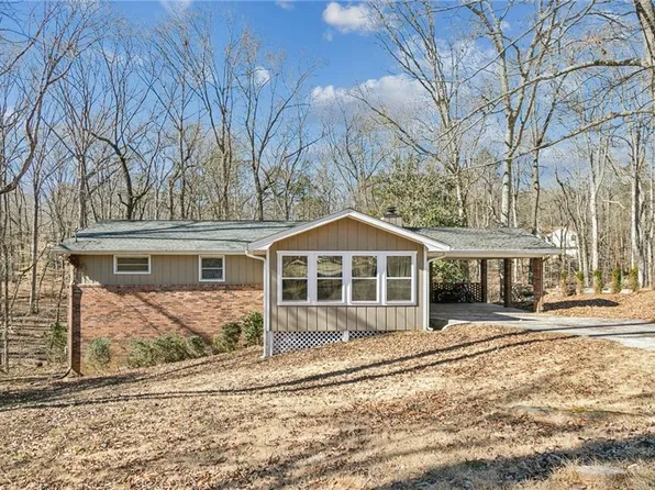 9440 Resort Cir, Gainesville, GA 30506