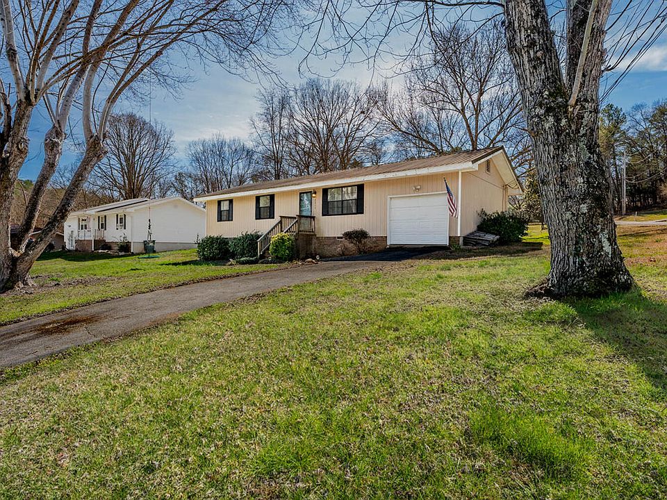 1st image of 2311 Saunders Rd