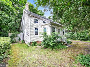 89 Memorial Dr, Barnegat, NJ 08005