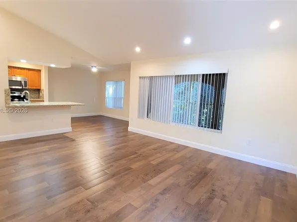 2420 NW 33rd St APT 1008, Fort Lauderdale, FL 33309