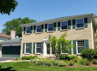 921 S Carriageway Ln, Palatine, IL