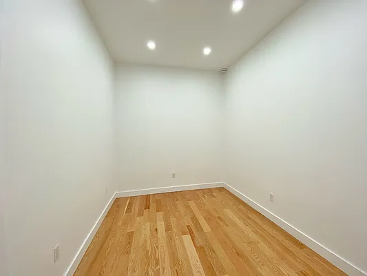 Rented by Daniel Gale Sotheby's International Realty | media 20