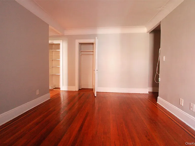 477 Merrick Rd — Photo 6