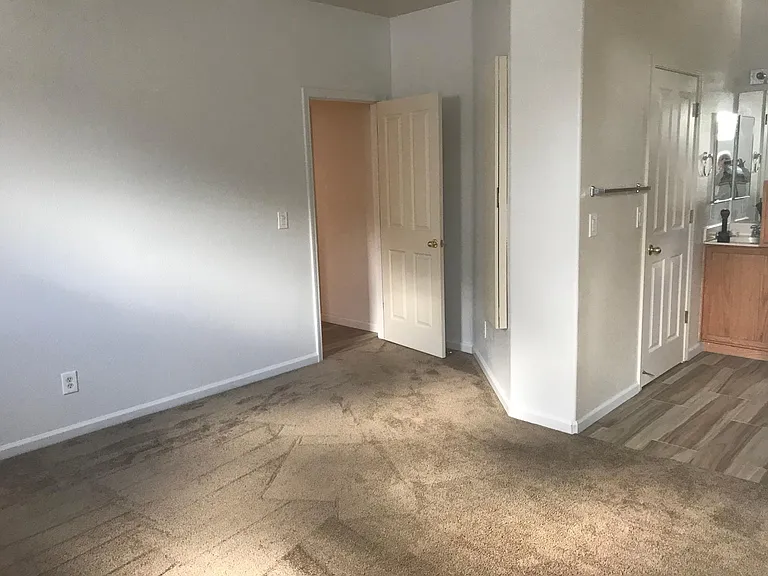 3944 Cloverbrook Dr — Photo 12