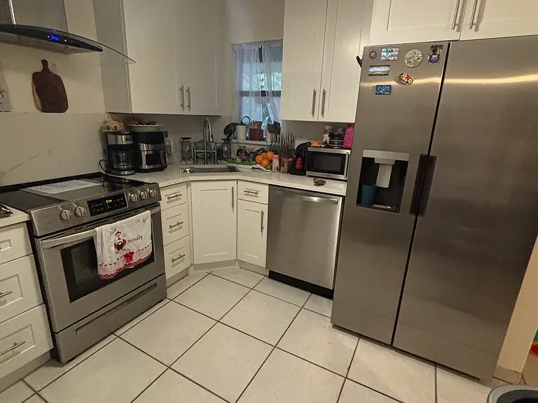 3415 Cocoplum Cir — Photo 6