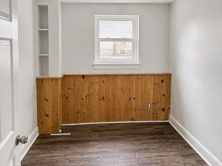 20 Charlotte St #2 — Photo 7
