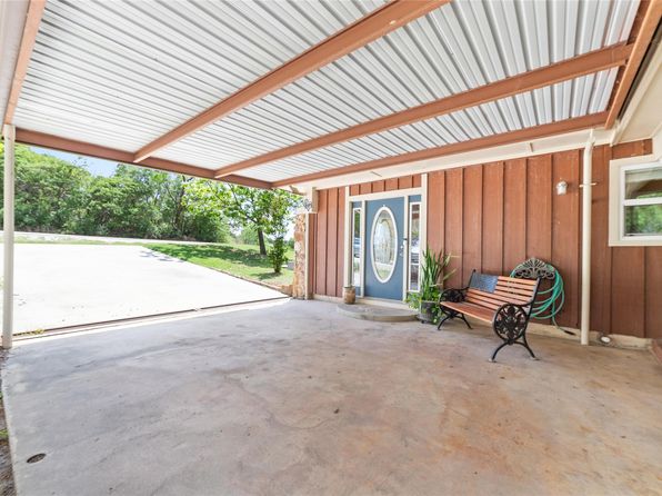 6976 Shamrock Dr, Brownwood, TX 76801