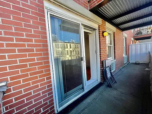 Rented by Highline Residential | media 18