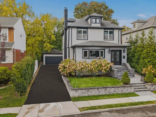 54 Lawton Avenue image 1 of 26