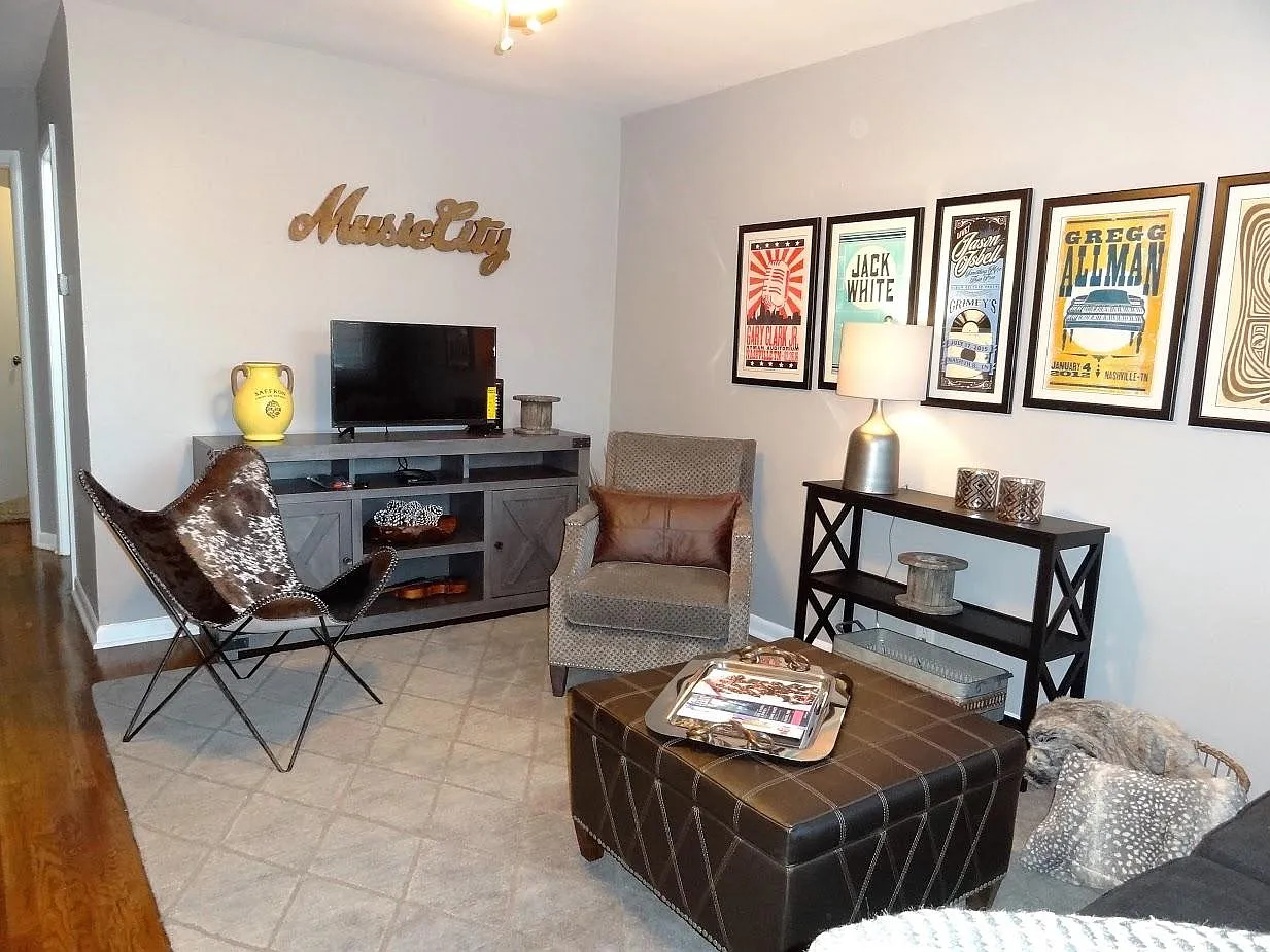2 bed, 1000 sqft, $2,250 — Photo 3