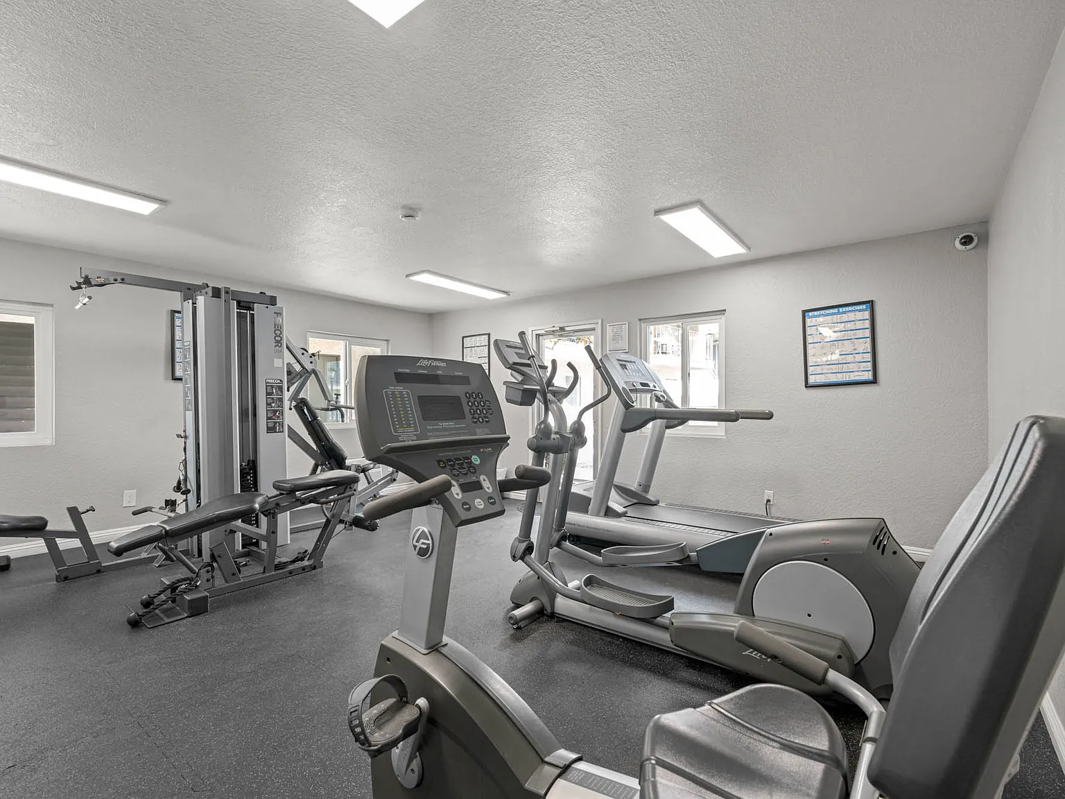 Parkwood Apartments — Photo 4