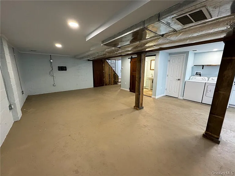 317 Overlook Ct — Photo 14