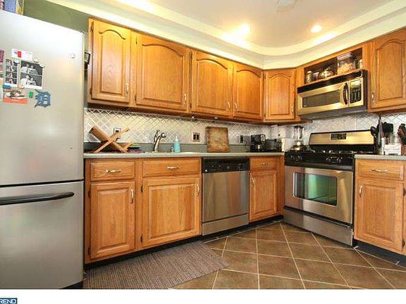4th image of 1020 N Orkney St