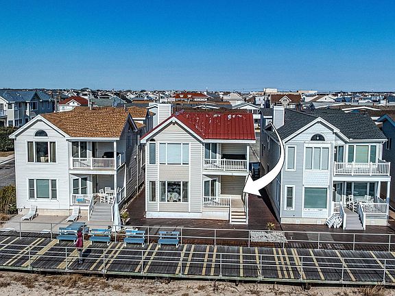 2nd image of 1744 Boardwalk #1