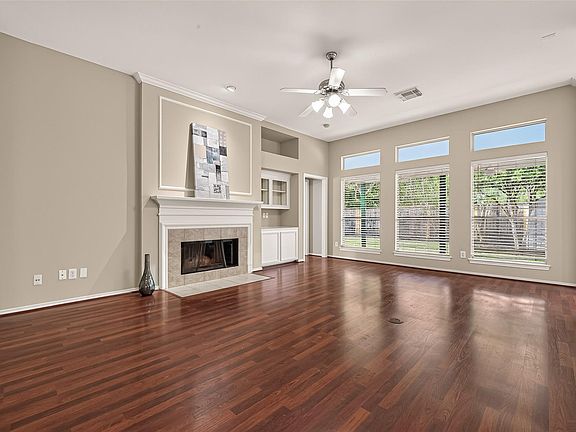 5th image of 3015 Humble Dr