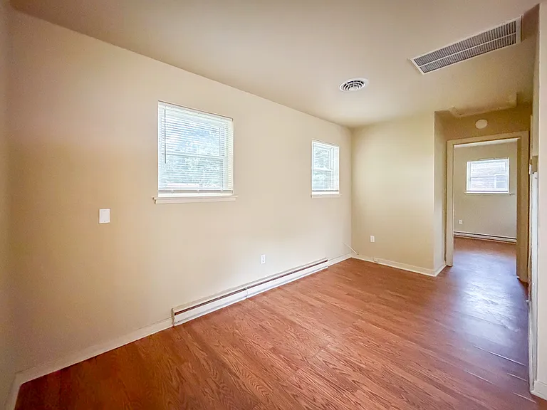 2547 Noel St #2547 — Photo 10
