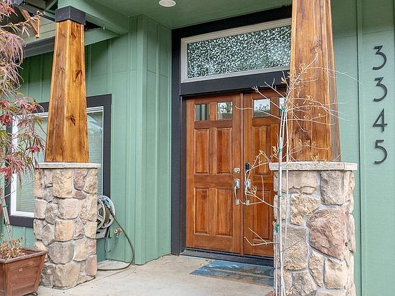 4th image of 3345 Bentley Ave