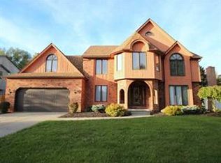 75 Kingsview Rd, Buffalo, NY 14221