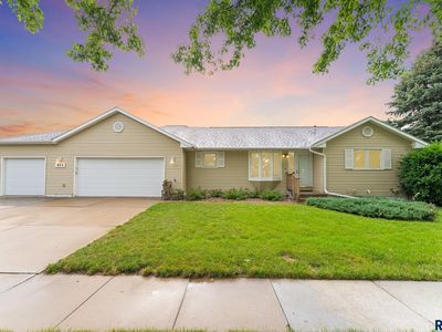 911 S Randolph Ln, Sioux Falls, SD, 57106