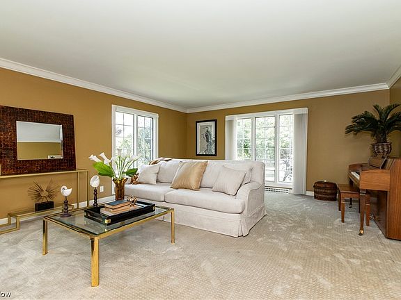 4th image of 18220 Parkland Dr