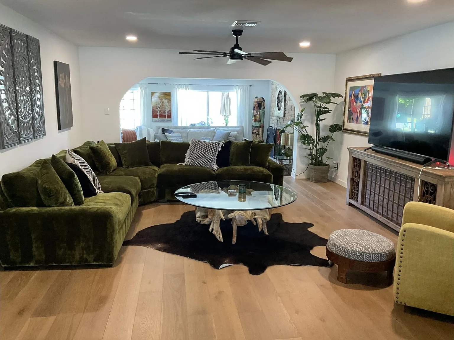 4 bed, 3.5 bath, 2710 sqft, $6,500 — Photo 2