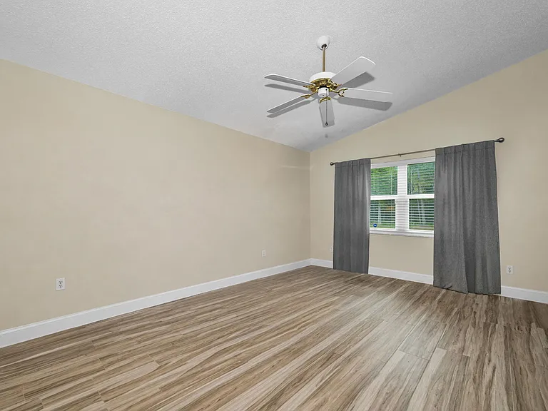 22-web-or-mls-Primray Bedroom 1aDSR_07112026