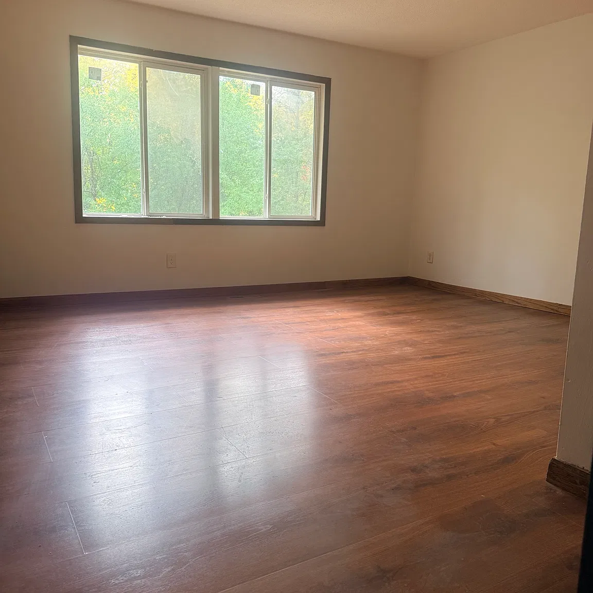 3 bed, 2470 sqft, $3,000 — Photo 3