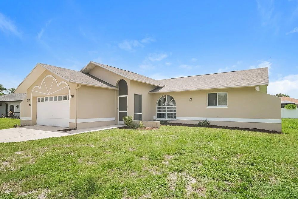 3 bed, 2.0 bath, 1225 sqft, $1,715 — Photo 3
