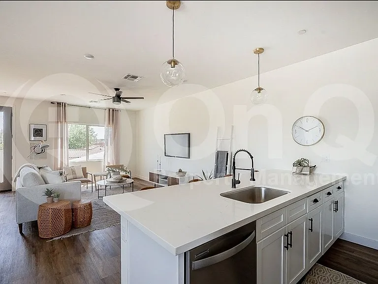 1443 E Osborn Rd #5 — Photo 3