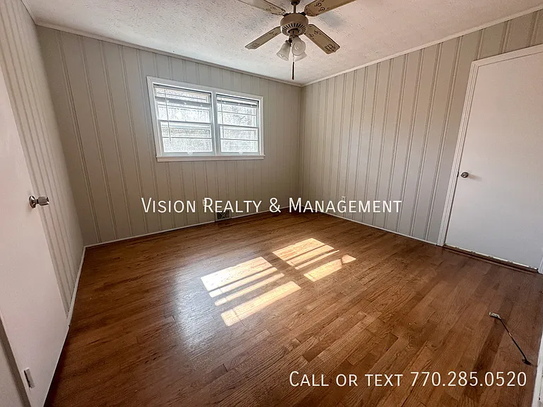131 W White St — Photo 6