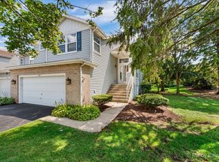 279 Snug Harbor Dr, Willowbrook, IL 60527