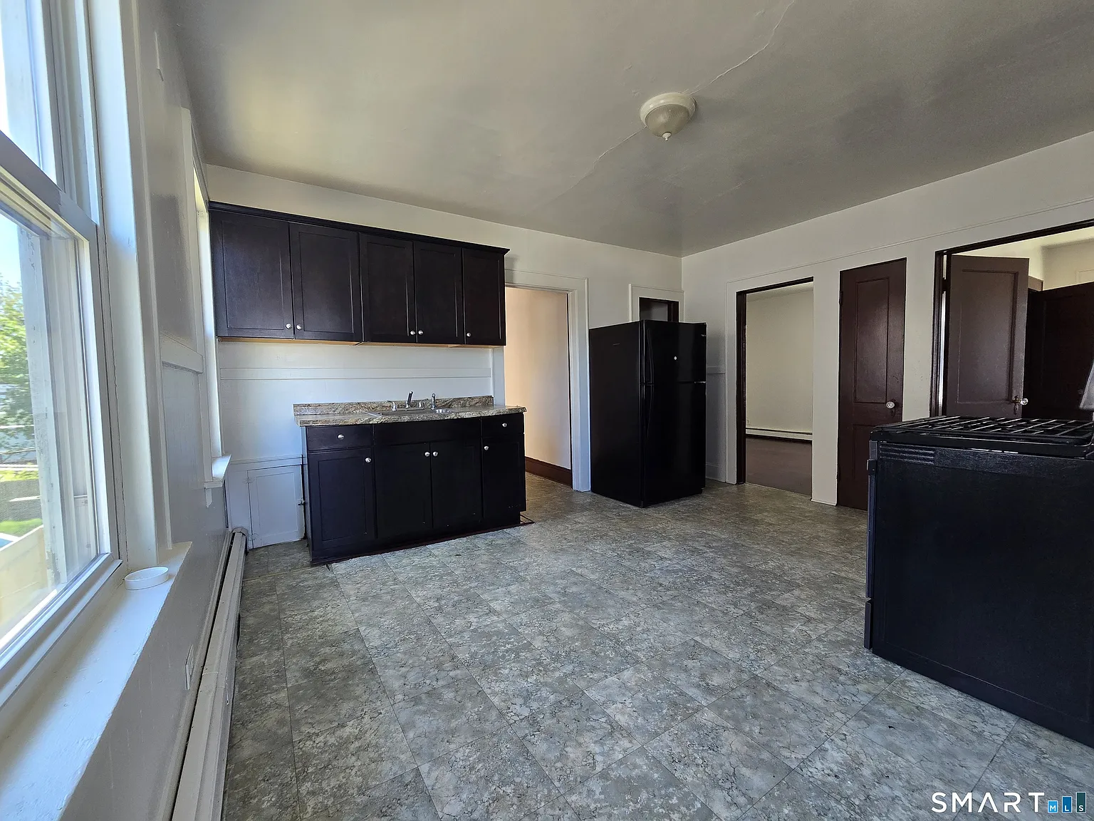 2 bed, 1.0 bath, 1153 sqft, $1,700 — Photo 2