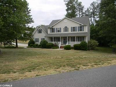 Front View w/full width porch