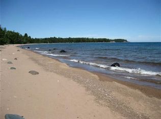 286 Eagles Nest Rd, Marquette, MI 49855