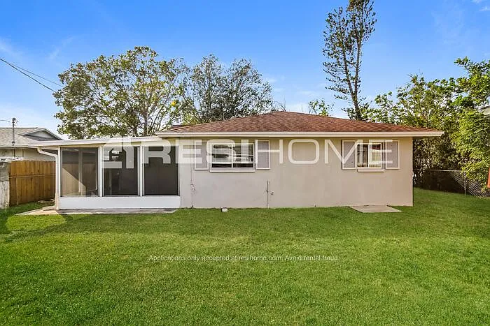 1020 Hope St — Photo 13