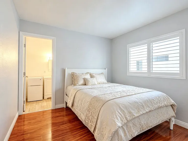 37 Fremont — Photo 9