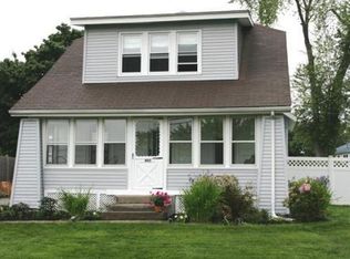 403 River Rd, Agawam, MA 01001