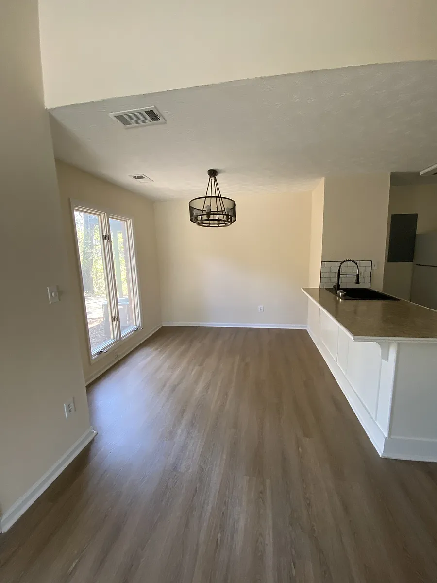 Building Photo - 6143 Trestlewood Dr #2