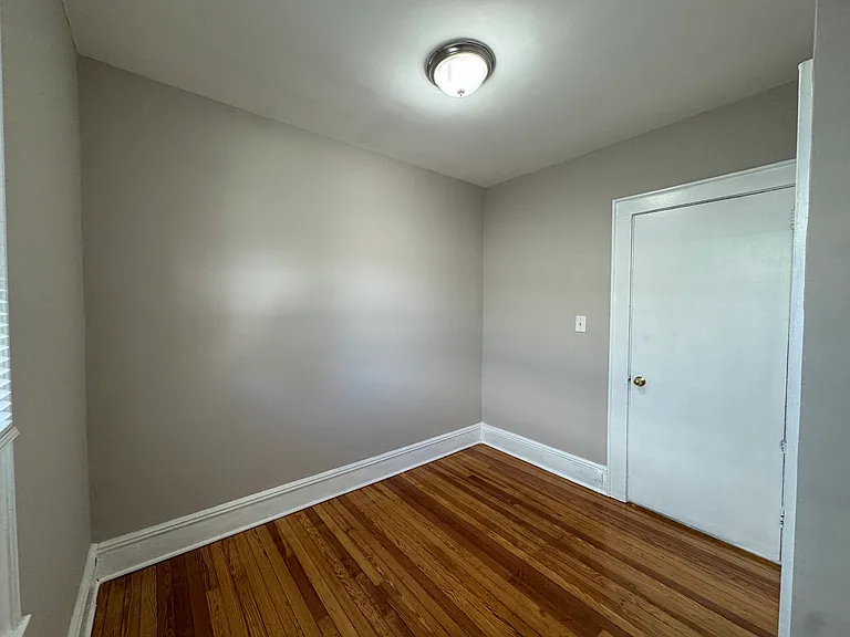 271 Davis Ave #2 — Photo 9