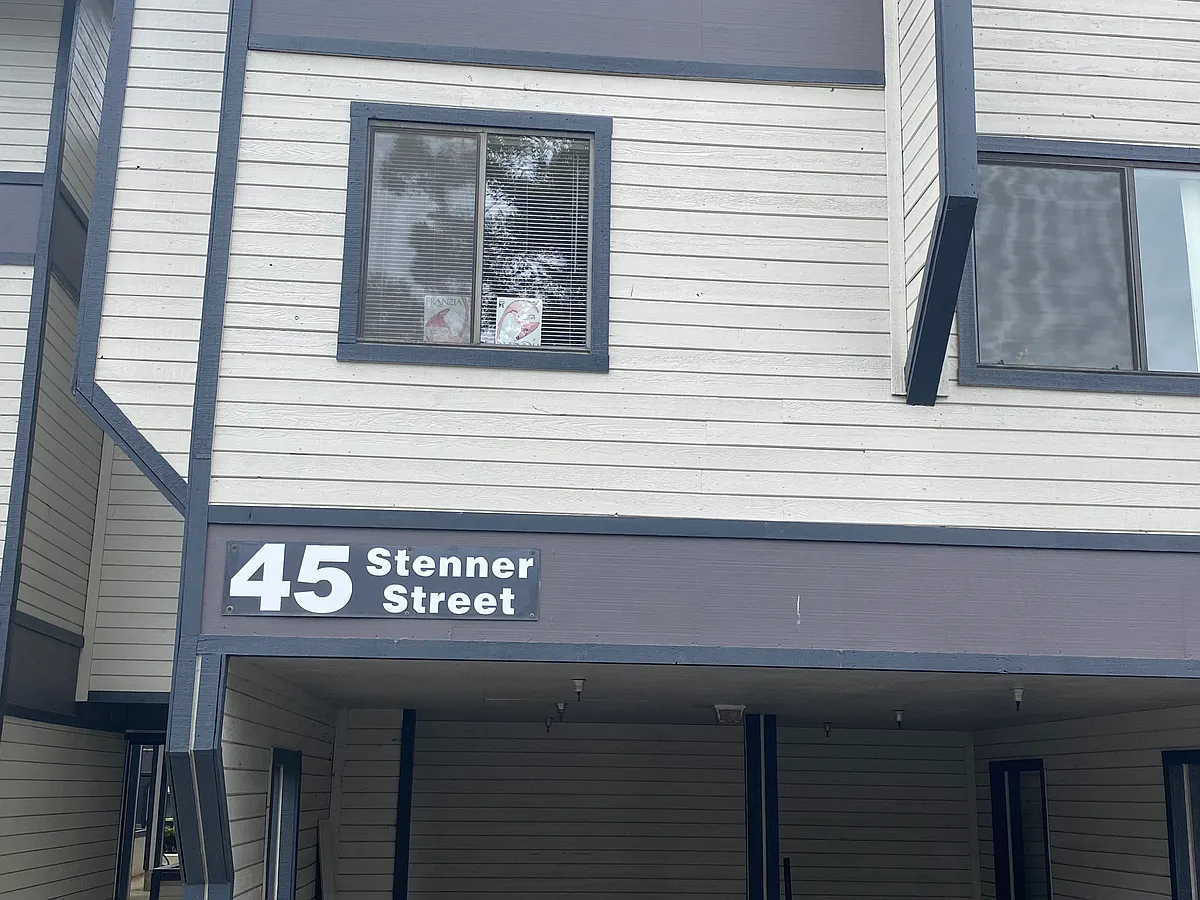 45 Stenner unit K, looking out to Grand Ave., a short 5 minute walk to campus. - 45 Stenner St #K